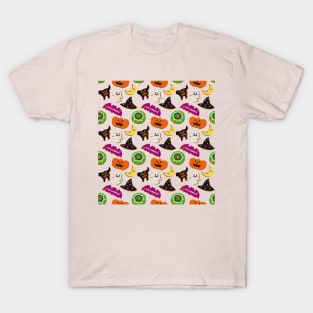 Halloween - Pattern - Spooky bats , pumpkin, cats, moon, cake, witch T-Shirt